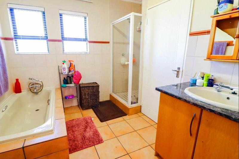 3 Bedroom Property for Sale in Heuwelsig Free State